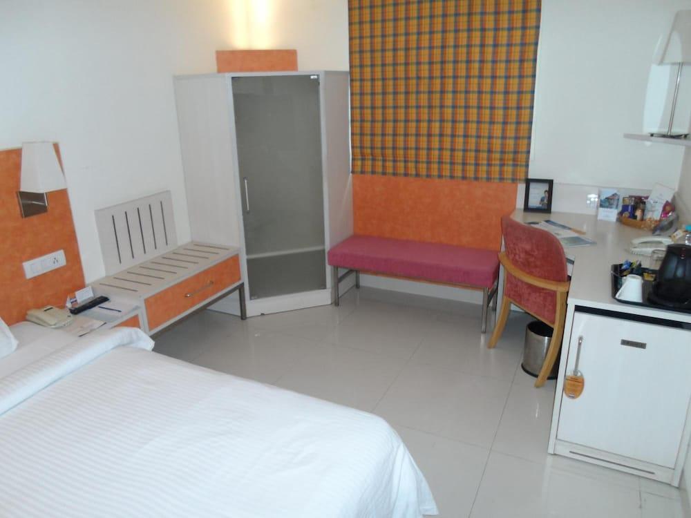 Aditya Hometel Hyderabad Exterior foto