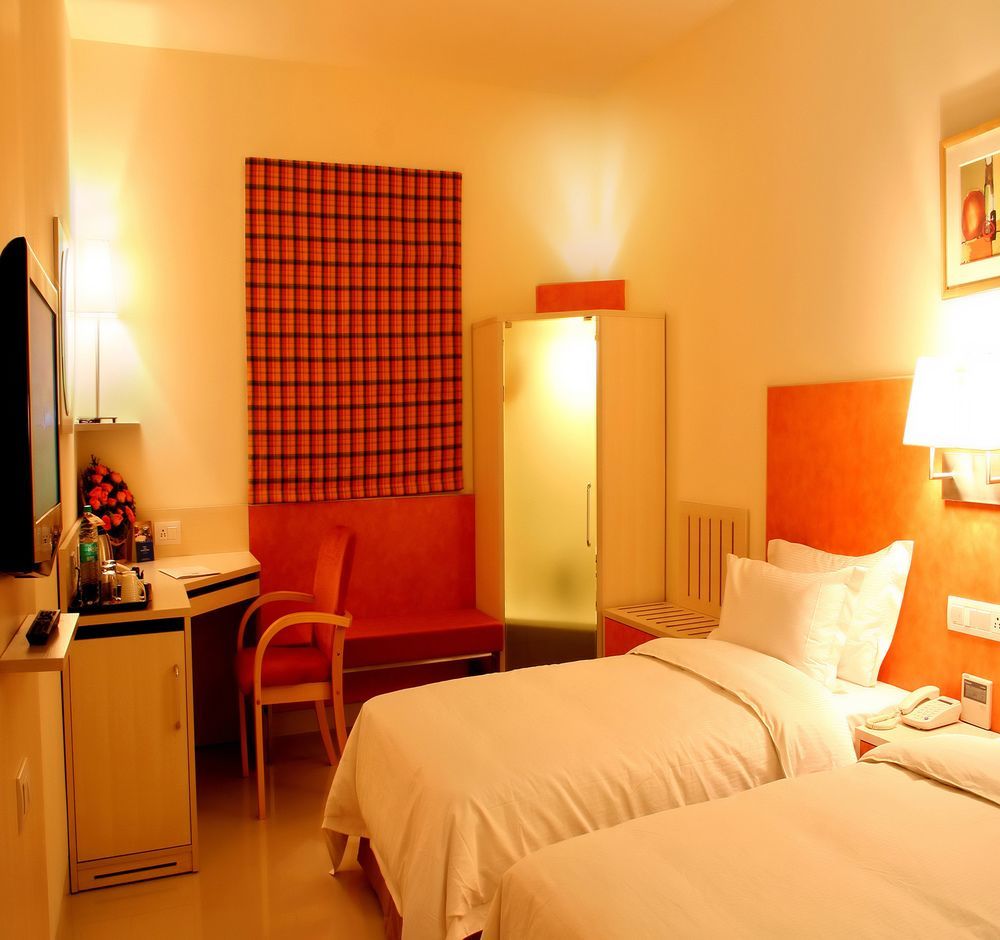 Aditya Hometel Hyderabad Exterior foto