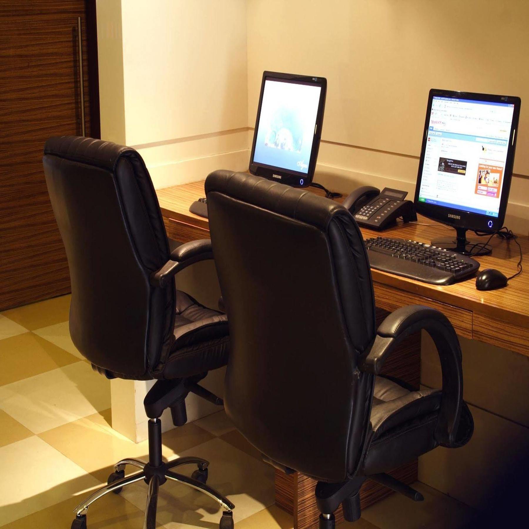 Aditya Hometel Hyderabad Exterior foto